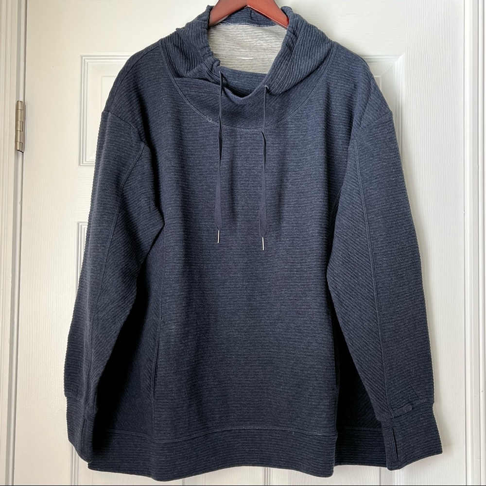 Kirkland Signature Navy Mock Neck Pullover Sweatshirt